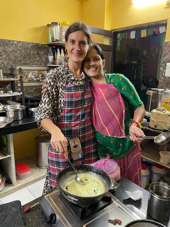 Black Pepper Home Stay Udaipur Exteriör bild