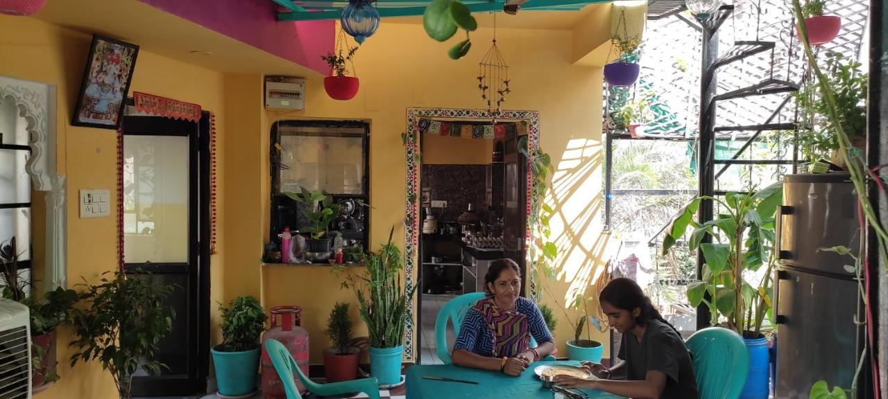 Black Pepper Home Stay Udaipur Exteriör bild