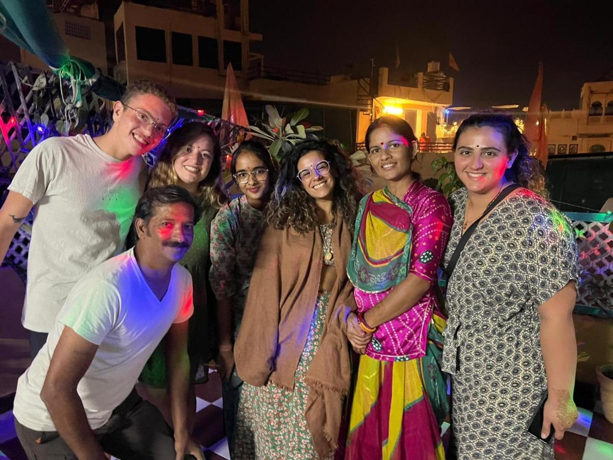 Black Pepper Home Stay Udaipur Exteriör bild