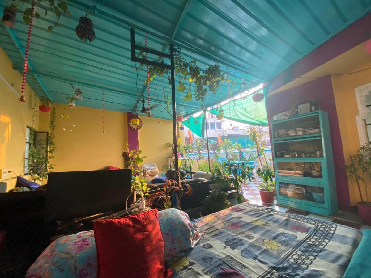 Black Pepper Home Stay Udaipur Exteriör bild