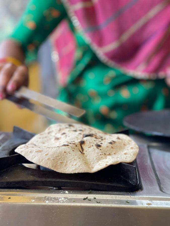 Black Pepper Home Stay Udaipur Exteriör bild