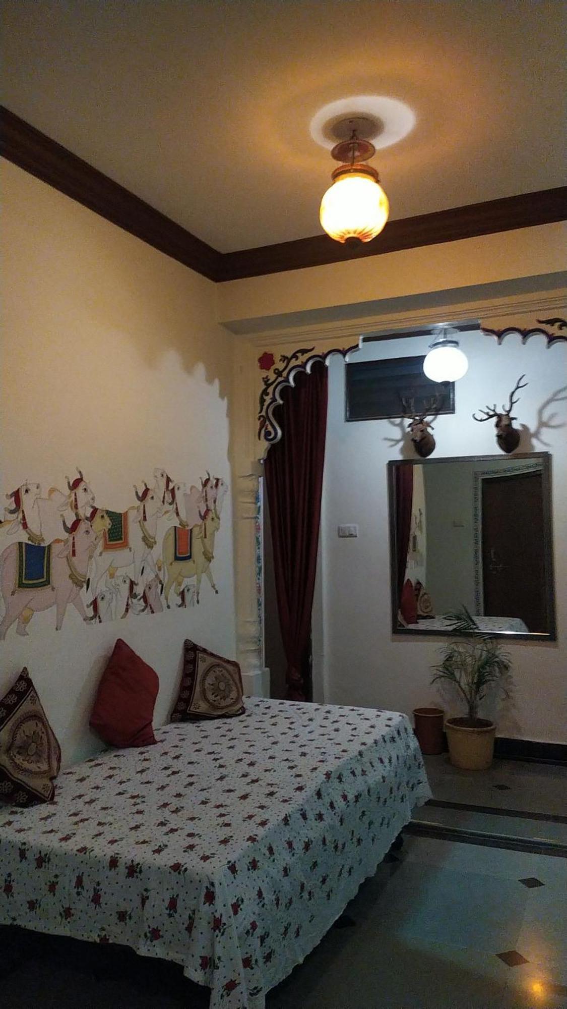 Black Pepper Home Stay Udaipur Exteriör bild