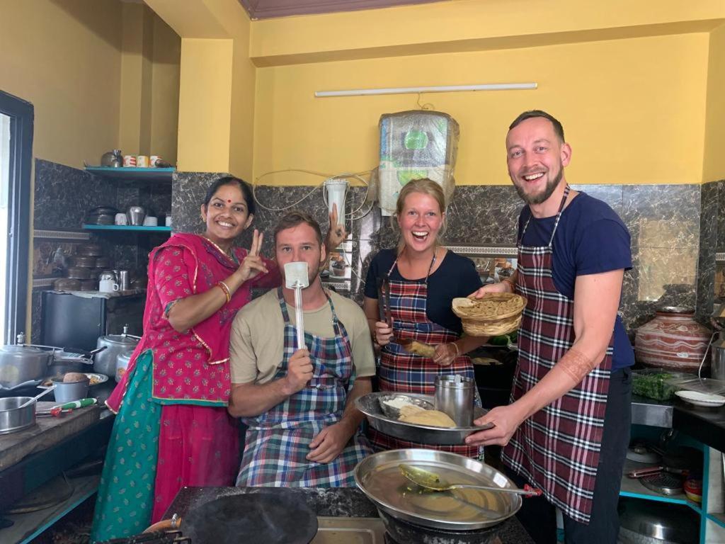 Black Pepper Home Stay Udaipur Exteriör bild