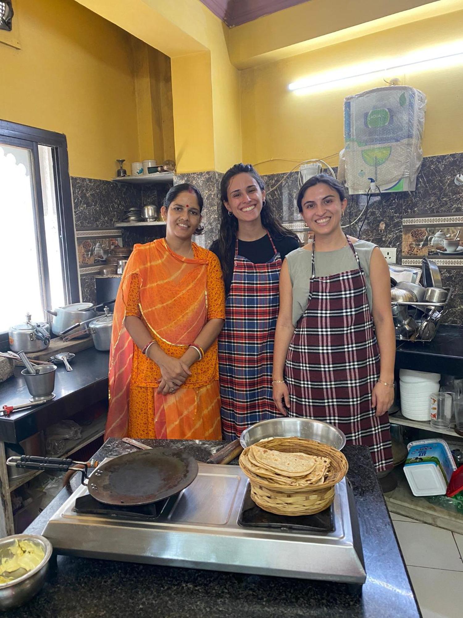 Black Pepper Home Stay Udaipur Exteriör bild