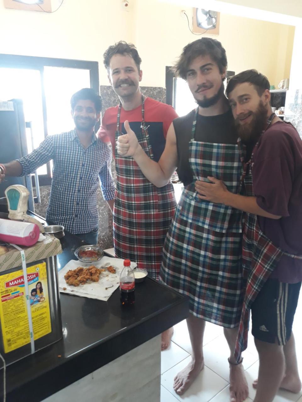 Black Pepper Home Stay Udaipur Exteriör bild