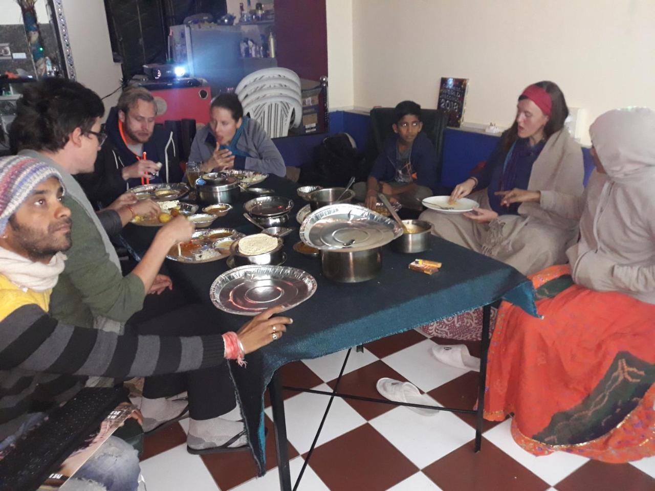 Black Pepper Home Stay Udaipur Exteriör bild