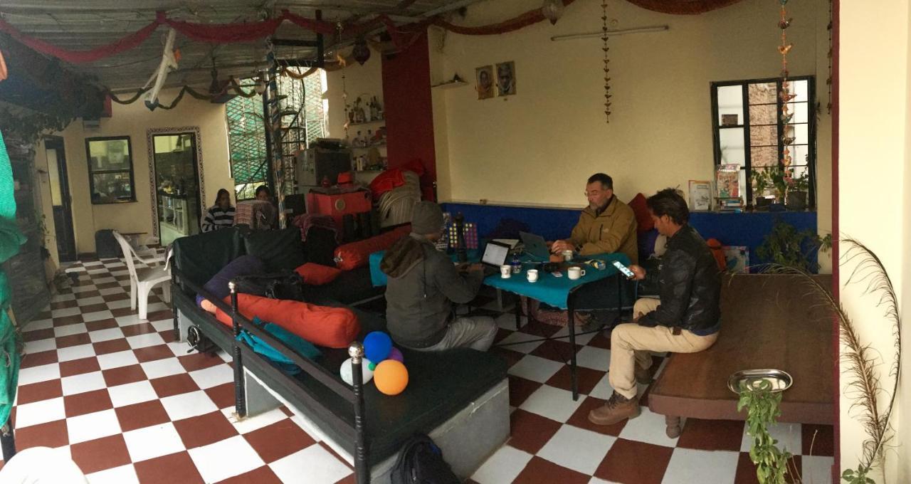 Black Pepper Home Stay Udaipur Exteriör bild